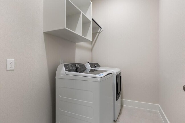 Building Photo - 626 Bay Breeze Dr