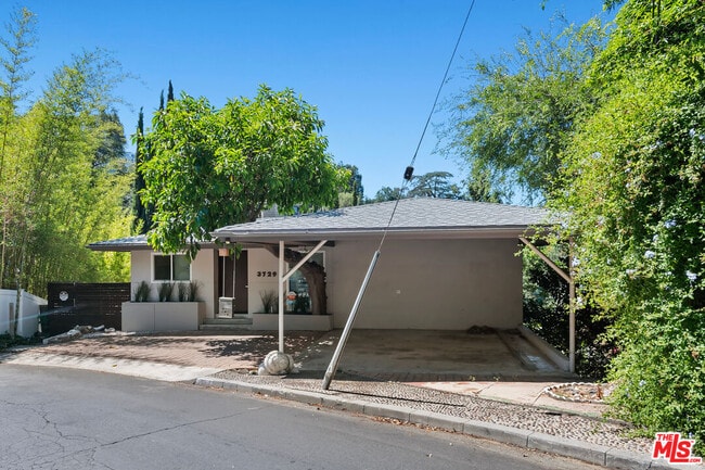 Building Photo - 3729 Reklaw Dr