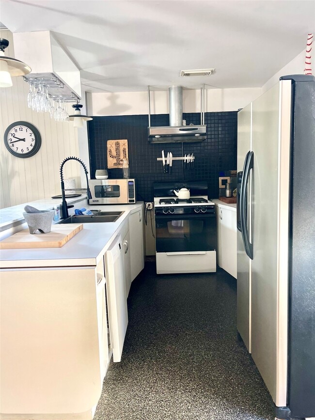 Building Photo - 1614 Avenue K