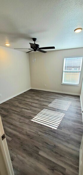 Building Photo - 115 Appalachian Trl