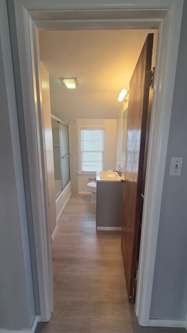 Building Photo - 247 School St