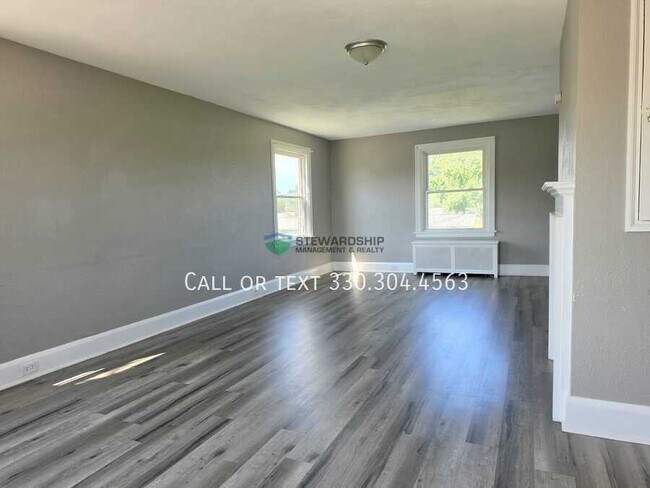 Building Photo - 12990 Lincoln Way W