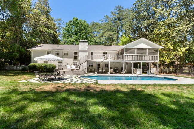 Building Photo - 4470 Chatworth Ct NE