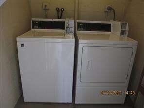 Building Photo - 52 Woodland Dr