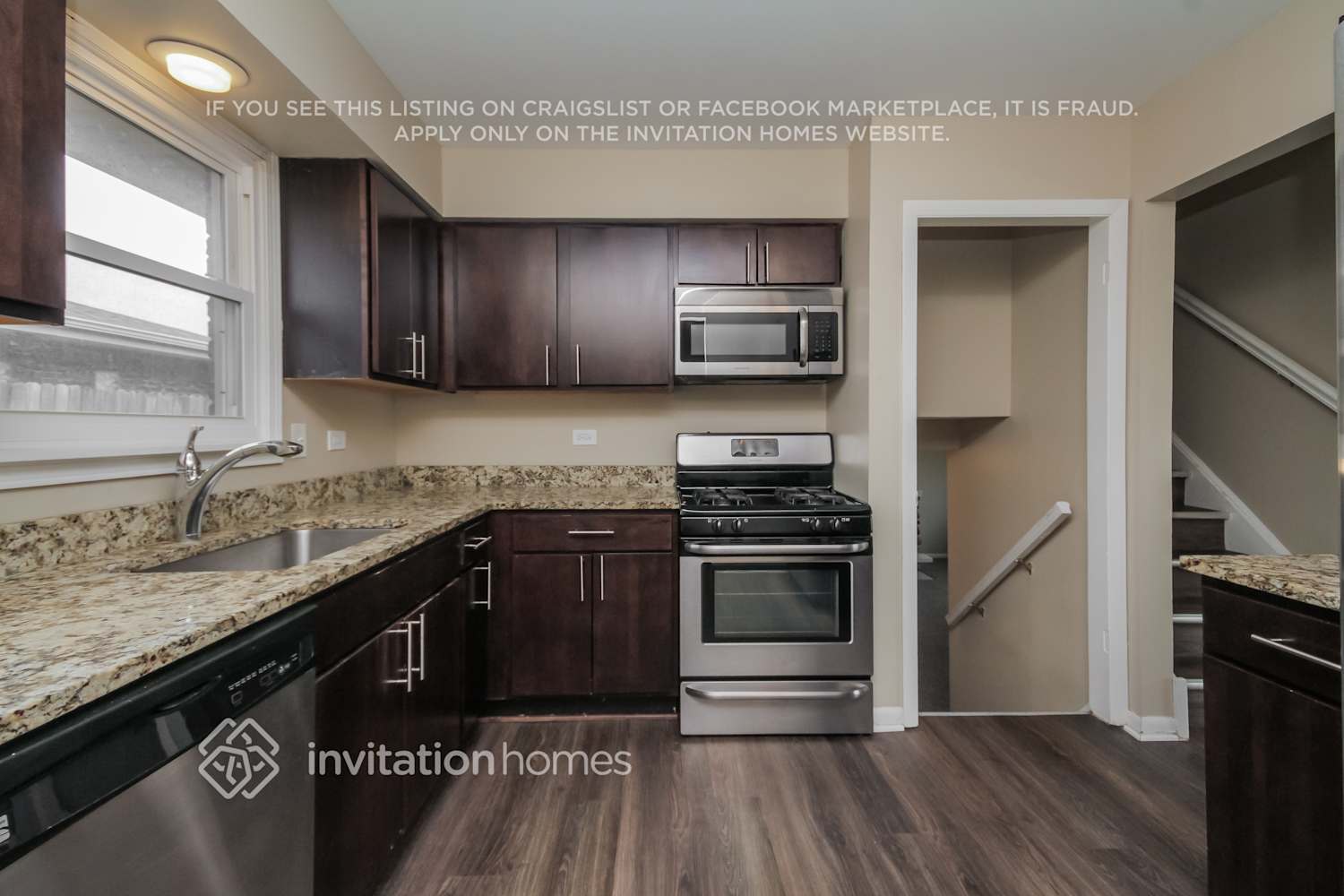 Building Photo - 17342 Oriole Ave