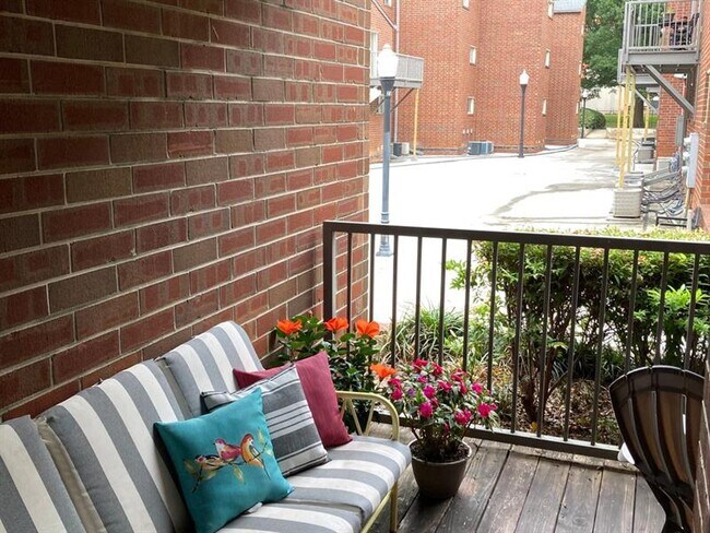 Building Photo - 385 Ralph McGill Blvd NE