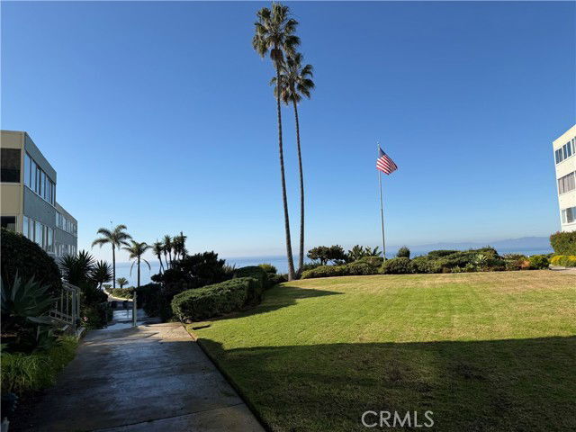 Building Photo - 639 Paseo De La Playa