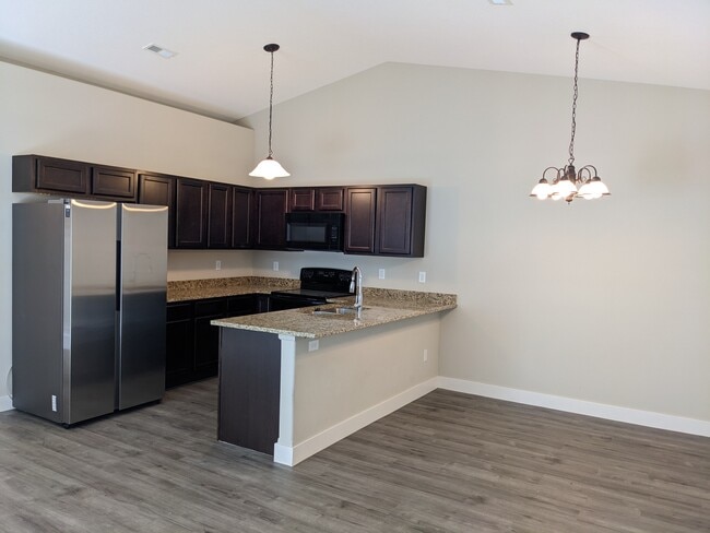 Building Photo - 910 W Onewood Pl