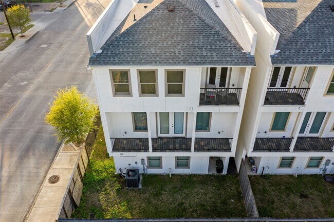 Building Photo - 3911 Griggs Rd