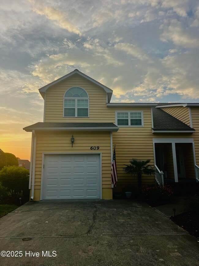 Primary Photo - 609 Sloop Pointe Ln