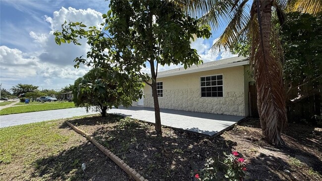 Building Photo - 2740 NW 9th St