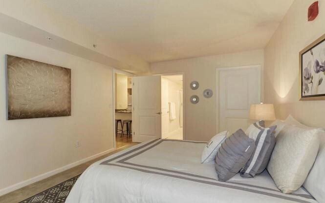 Building Photo - 7923 Eastern Ave