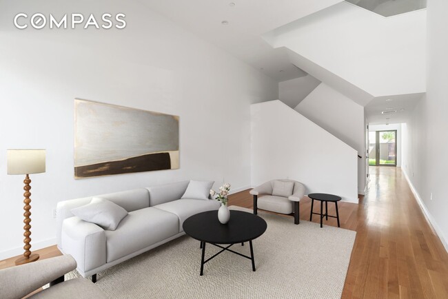 Building Photo - 33 Carroll St