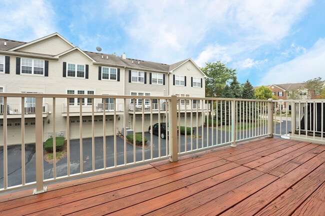 Building Photo - 753 Thornbury Ct
