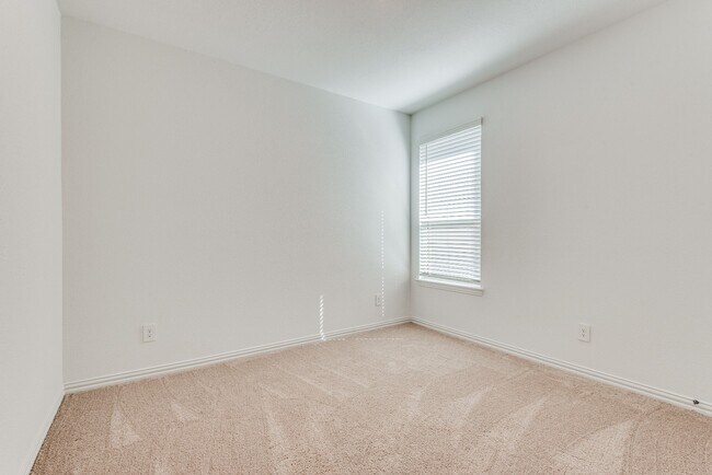 Building Photo - New Construction Home AVAILABLE NOW with washer and dryer INCLUDED!