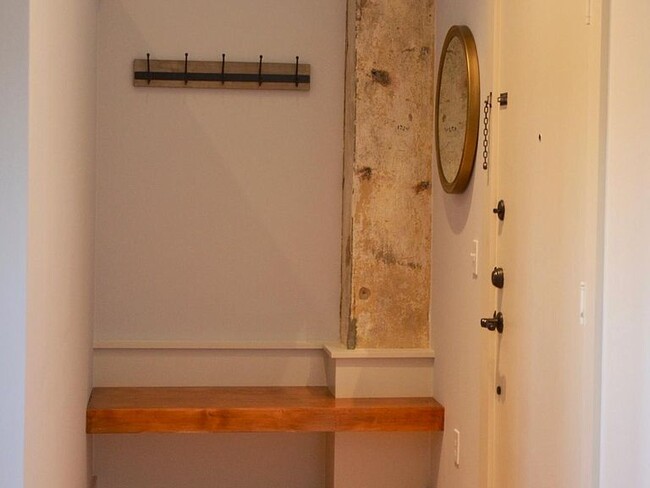 Unit Entrance - 2700 Albany St