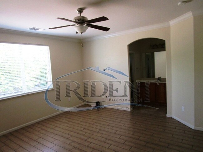Building Photo - 760 Heron Landing Way