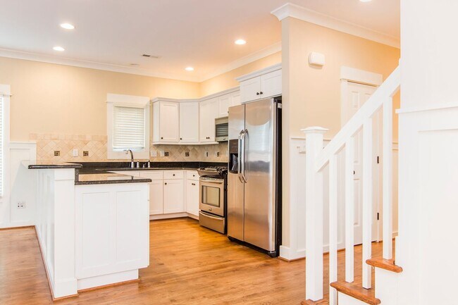 Building Photo - Introducing Your Dream Home in Norfolk: Elegant 3-Bedroom, 2.5-Bath Haven on 2 Floors