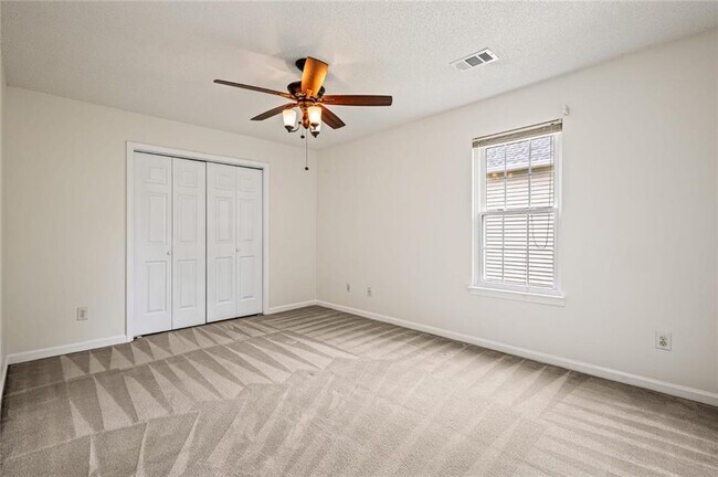 Building Photo - 5962 Rosie Ln SE