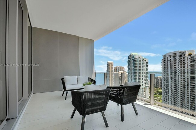 Building Photo - 300 Biscayne Blvd Way