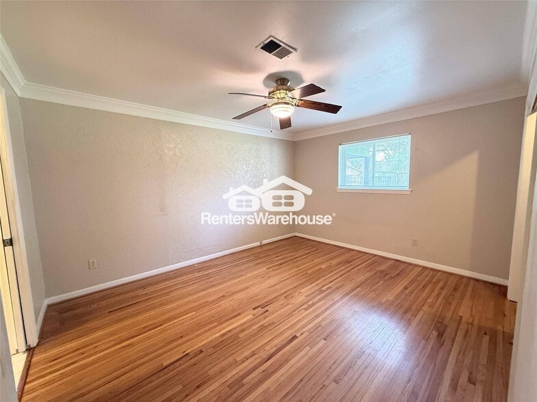 Building Photo - 9506 Carousel Ln