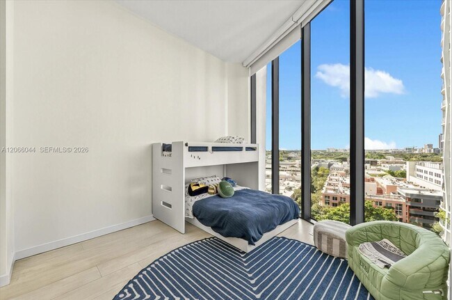 Building Photo - 2821 S Bayshore Dr