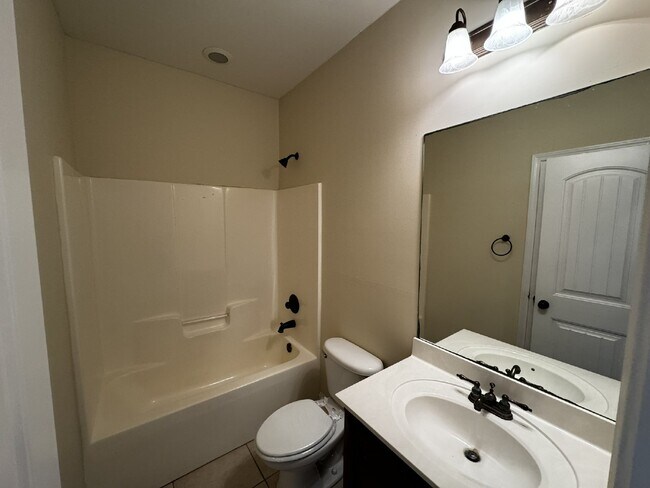 Building Photo - House for Rent