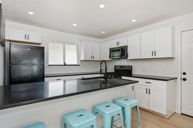 Building Photo - 7101 Meadow Run