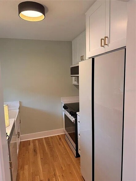 Building Photo - 238 N Main St