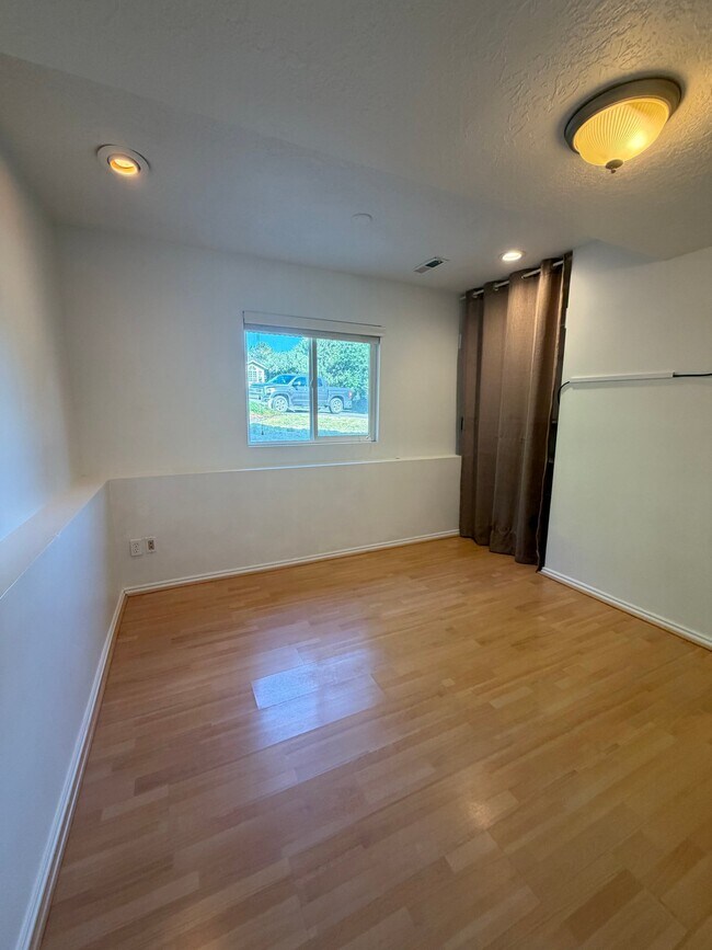 Building Photo - 4624 Quiet Cir