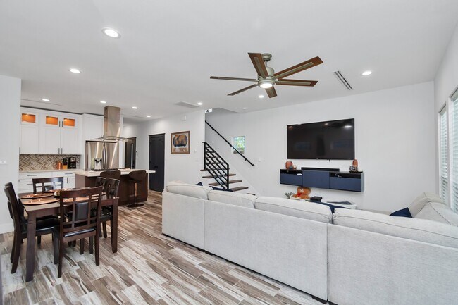 Building Photo - 4209 New Orleans St