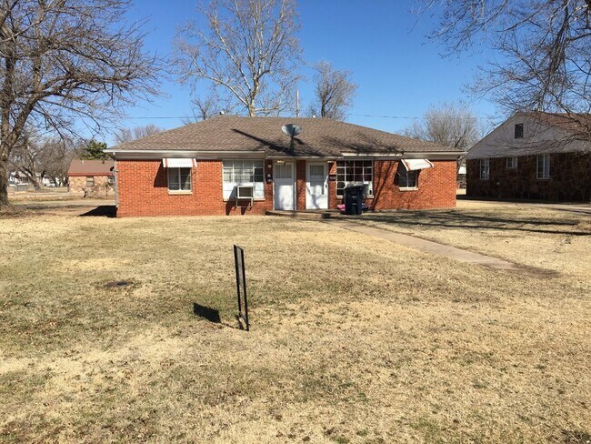 Primary Photo - 1324 W Rupe Ave