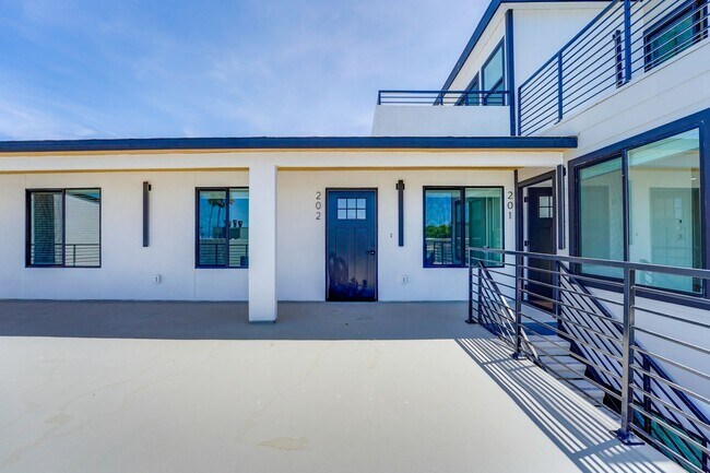 Interior Photo - Oceans 315