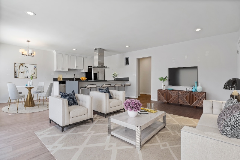 Building Photo - 10225 Regent St