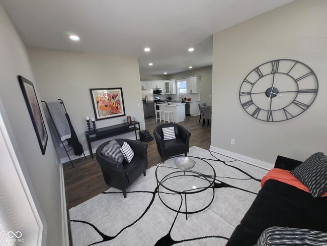 Building Photo - 822 N Gray St