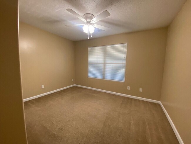 Building Photo - BRIDGEWATER HOME! PRE-LEASING FOR AUGUST 2026!