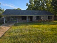 Building Photo - 8 Helen St