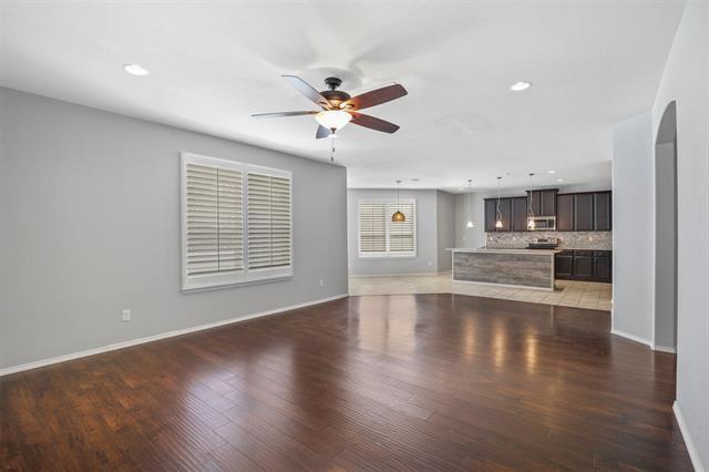 Building Photo - 9232 Blackstone Dr
