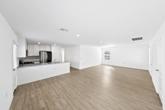 Building Photo - 4546 Glades Wy