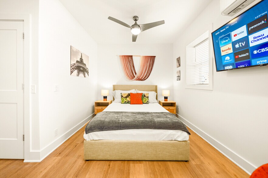 Building Photo - 4245 Troost Ave