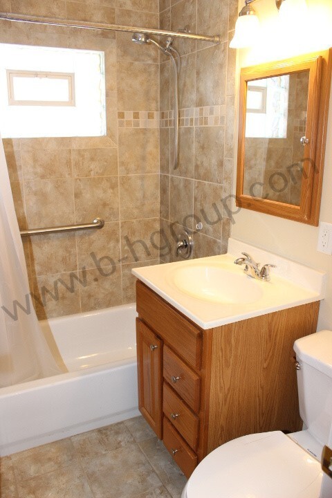 Building Photo - Desirable Southside Location!