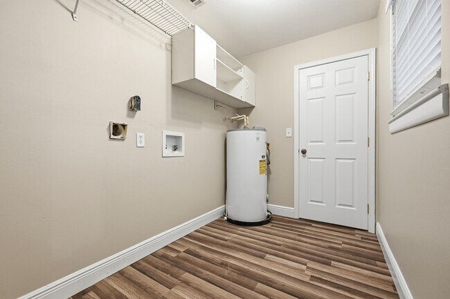 Building Photo - 266 Honeysuckle Way