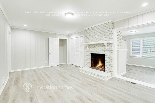 Building Photo - 2550 Greenwood Cir