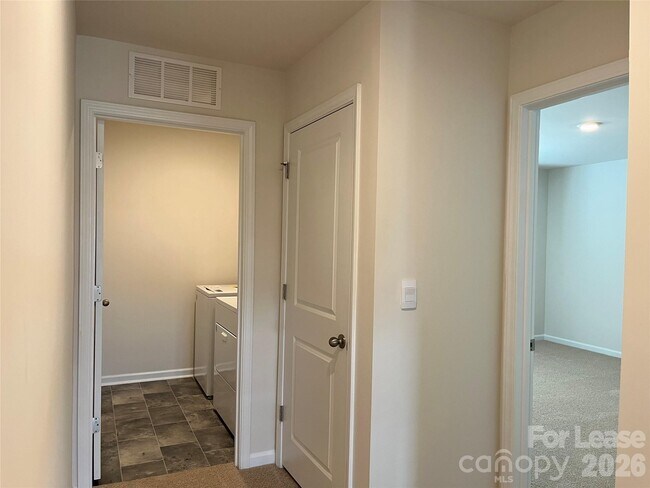 Building Photo - 119 Old Home Rd