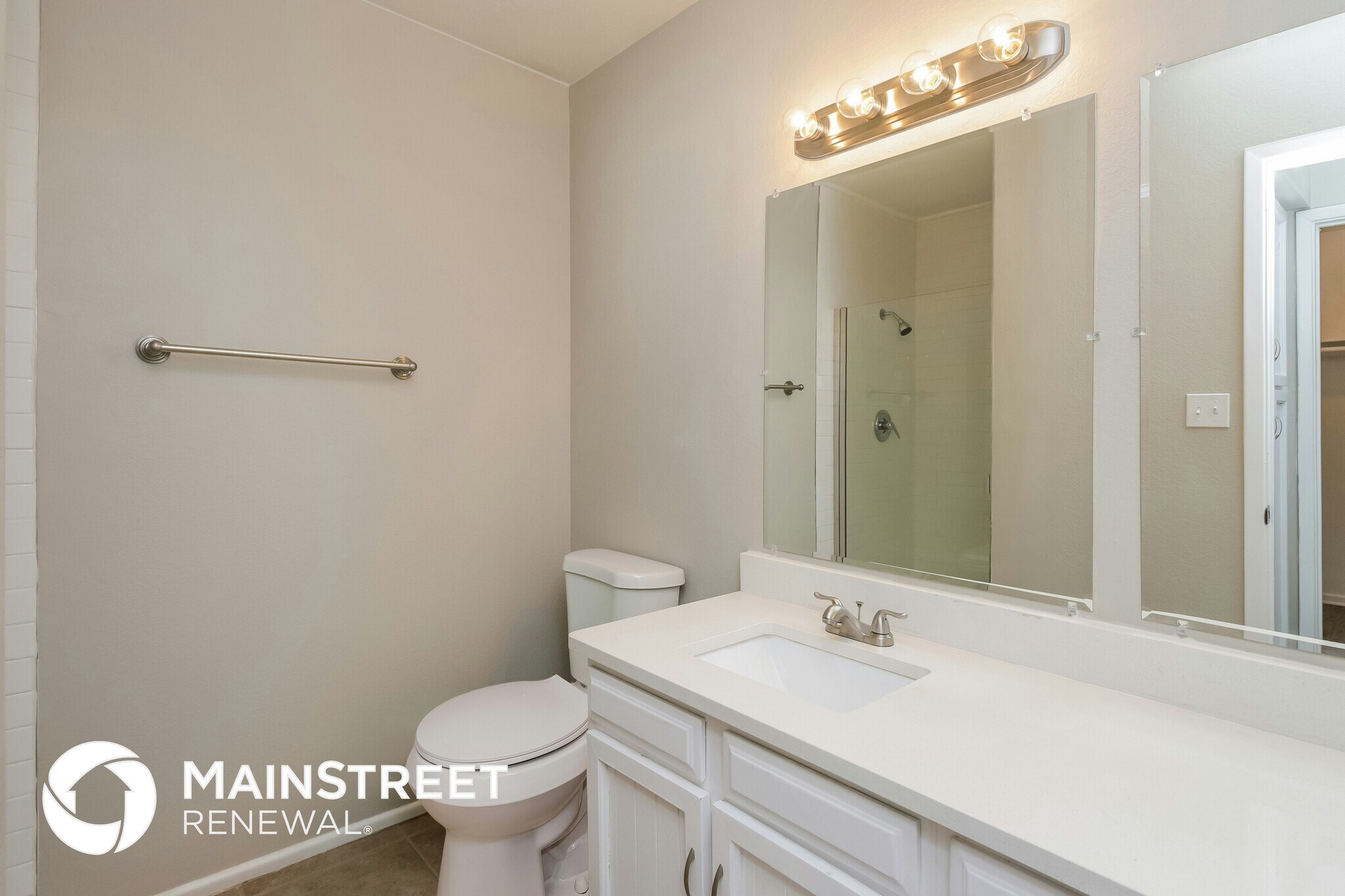 Building Photo - 1509 S Cochise