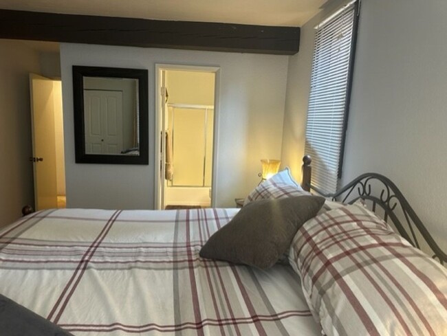 Building Photo - Stunning 2 Bed, 2 Bath Condo at Mammoth Sk...