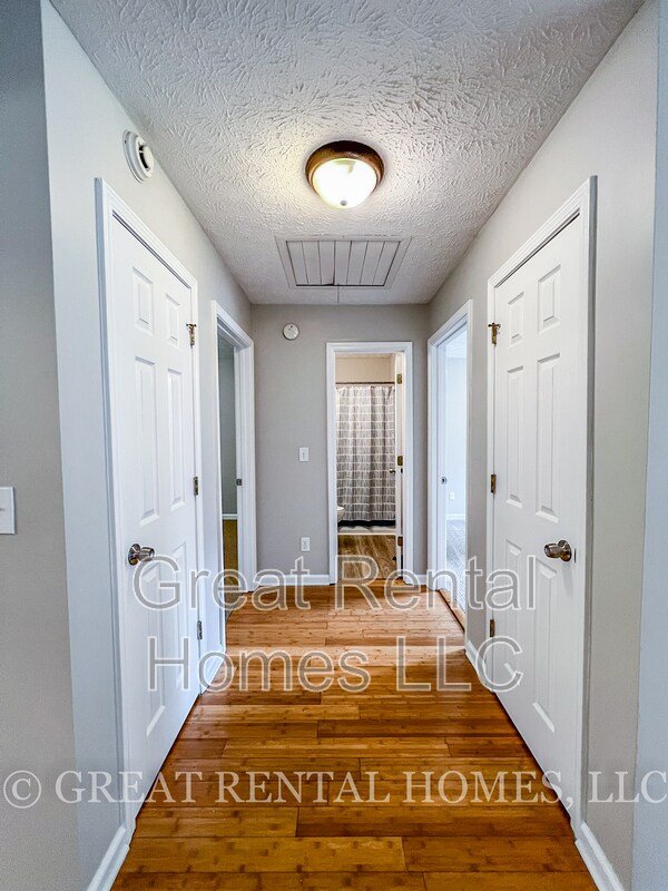 Building Photo - 26 Fairhaven Dr