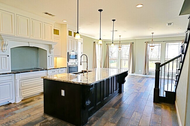 Building Photo - 10720 FM1385