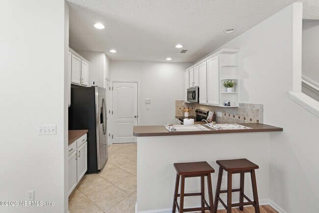 Building Photo - 6119 Bartram Village Dr