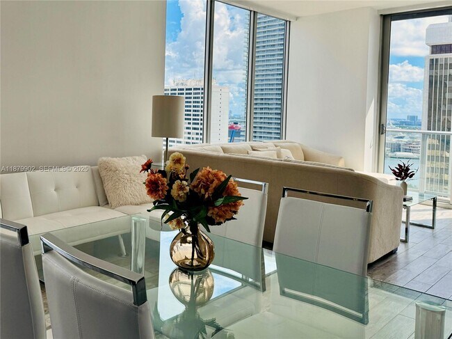 Building Photo - 151 SE 1st St